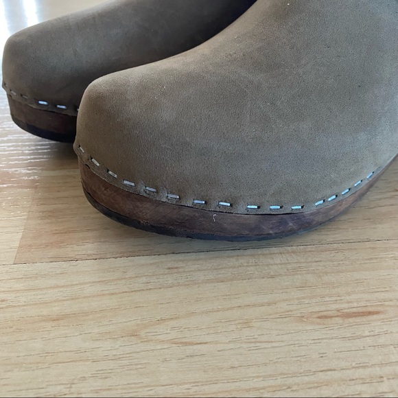 Lotta’s From Stockholm Classic Suede Clogs - Picture 4 of 16